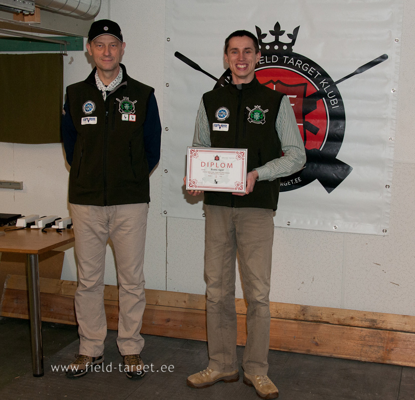 Romi Agar - 1. klassi I koht, 8 tabamust